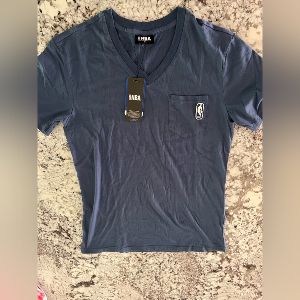 NWT official NBA pocket T-Shirt